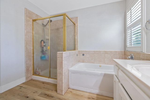 514 W Ashland Court, Visalia, CA 93277