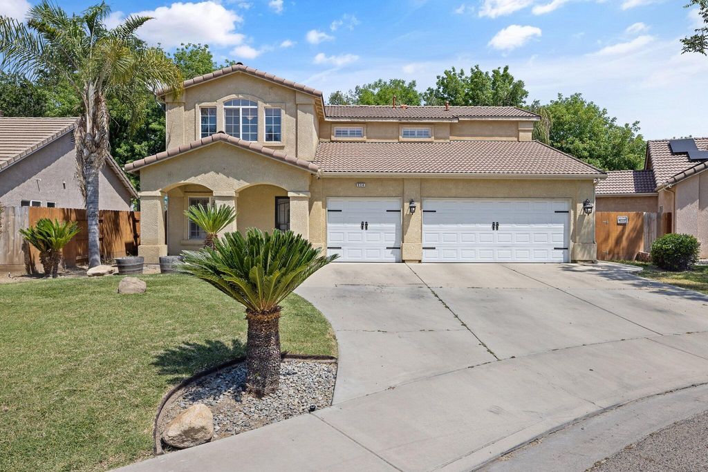 514 W Ashland Court, Visalia, CA 93277