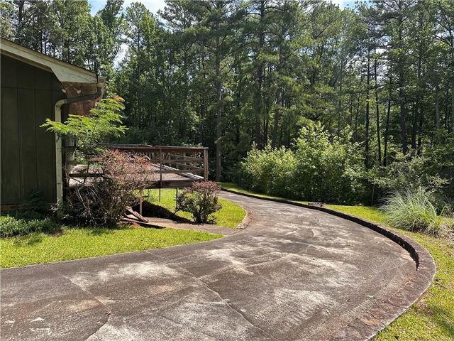 4520 Thompson Road, Atlanta, GA 30349