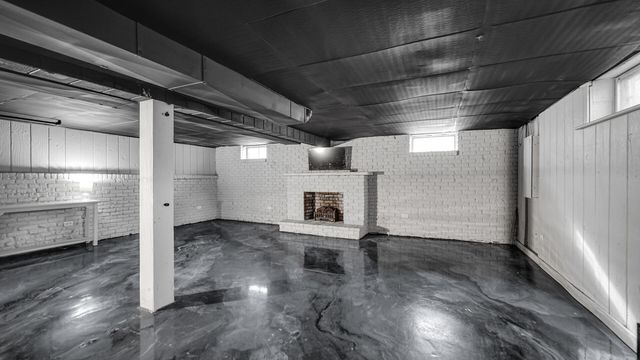 1710 Minnesota Street, Hobart, IN 46342