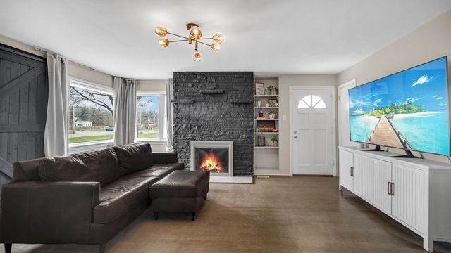 1710 Minnesota Street, Hobart, IN 46342