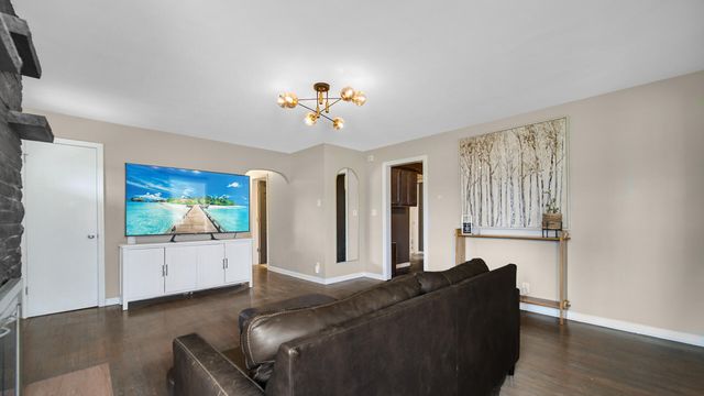 1710 Minnesota Street, Hobart, IN 46342