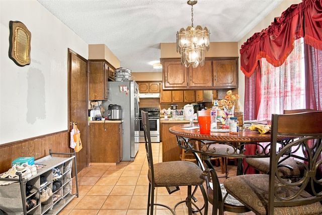 11517 Bel Air Place, Oklahoma City, OK 73120