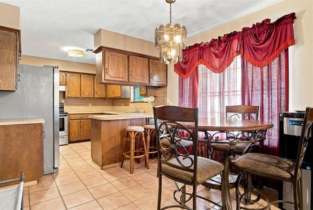 11517 Bel Air Place, Oklahoma City, OK 73120