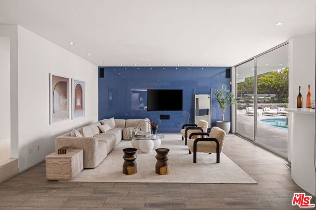 1506 Blue Jay Way, Los Angeles, CA 90069