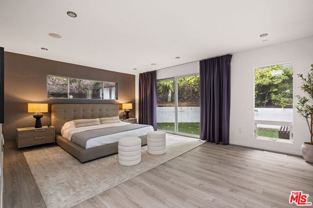 1506 Blue Jay Way, Los Angeles, CA 90069