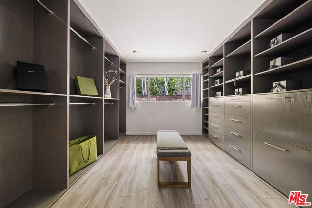 1506 Blue Jay Way, Los Angeles, CA 90069