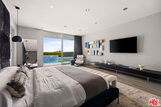 1506 Blue Jay Way, Los Angeles, CA 90069