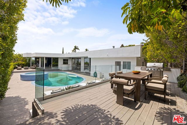 1506 Blue Jay Way, Los Angeles, CA 90069