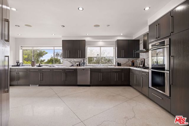 1506 Blue Jay Way, Los Angeles, CA 90069