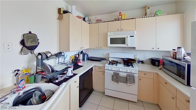 2101 Sun Avenue, North Las Vegas, NV 89030