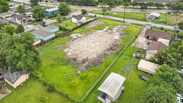 9517 Aldine Westfield Road, Houston, TX 77093