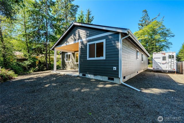 360 Lake View Loop NE, Ocean Shores, WA 98569