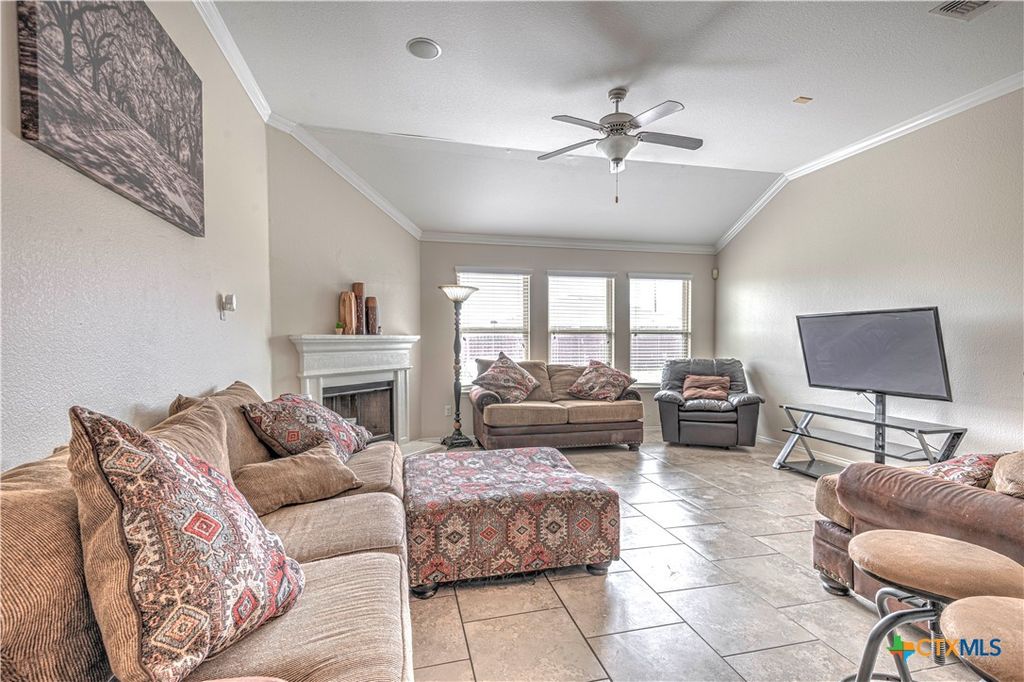 Image 10 of property listing at 6608 Serpentine Drive, Killeen, TX 76542