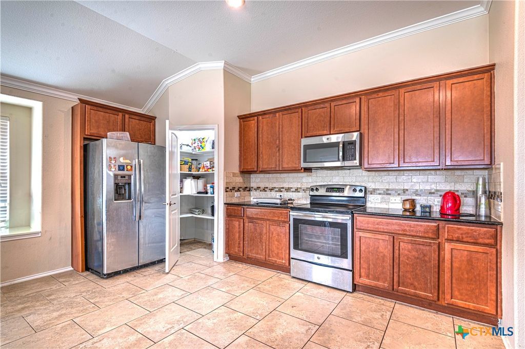 Image 16 of property listing at 6608 Serpentine Drive, Killeen, TX 76542