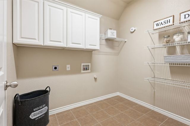 2731 Safe Harbor Drive, Lewisville, TX 75056