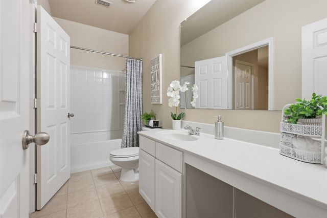 2731 Safe Harbor Drive, Lewisville, TX 75056