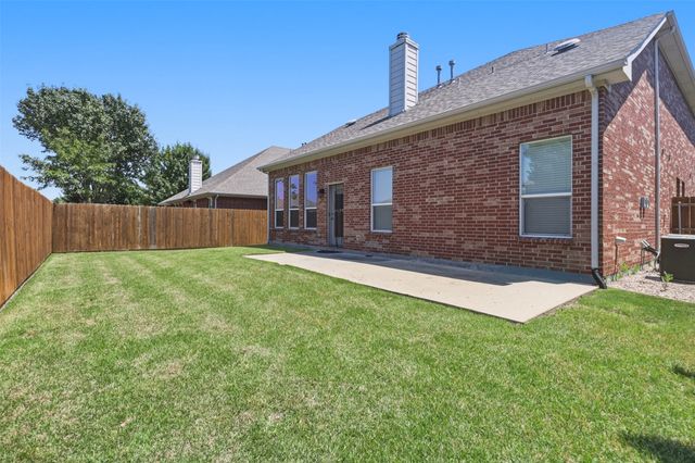 2731 Safe Harbor Drive, Lewisville, TX 75056