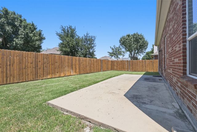 2731 Safe Harbor Drive, Lewisville, TX 75056