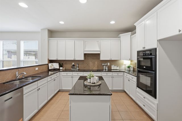 2731 Safe Harbor Drive, Lewisville, TX 75056