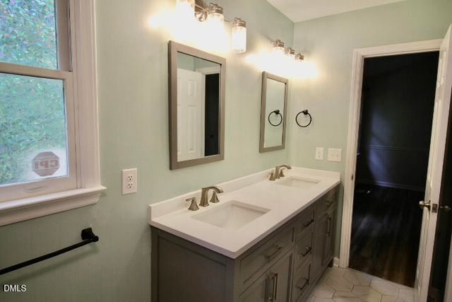 6033 Walking Stick Trail, Raleigh, NC 27603
