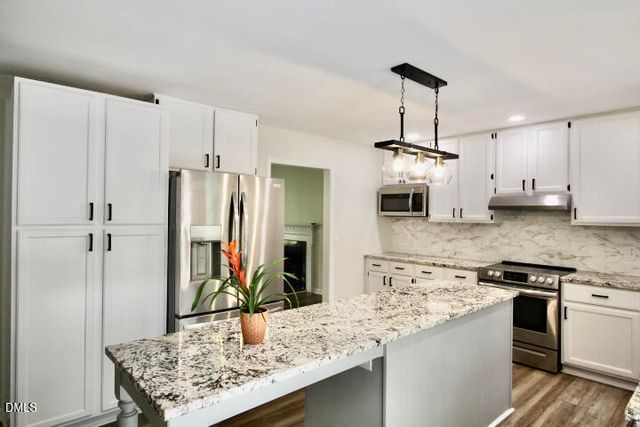6033 Walking Stick Trail, Raleigh, NC 27603