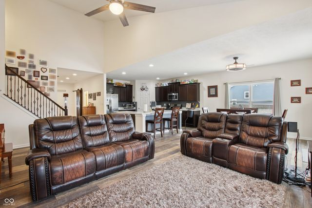 6179 N Cedarwood Drive, Mccordsville, IN 46055