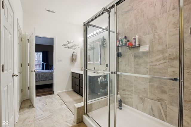 6179 N Cedarwood Drive, Mccordsville, IN 46055