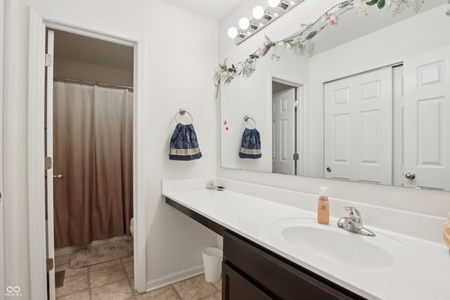 6179 N Cedarwood Drive, Mccordsville, IN 46055