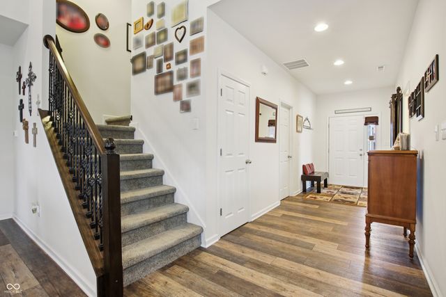 6179 N Cedarwood Drive, Mccordsville, IN 46055