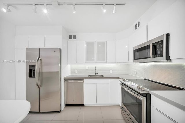 100 Bayview Drive 408, Sunny Isles Beach, FL 33160