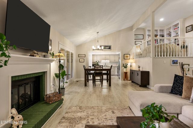 1003 Hardwick Drive, Maryville, TN 37803