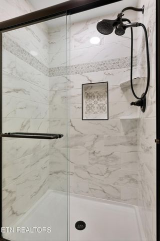 1003 Hardwick Drive, Maryville, TN 37803