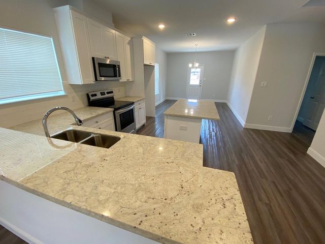 8214 Parker Drive A, Houston, TX 77078