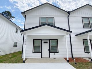 8214 Parker Drive A, Houston, TX 77078