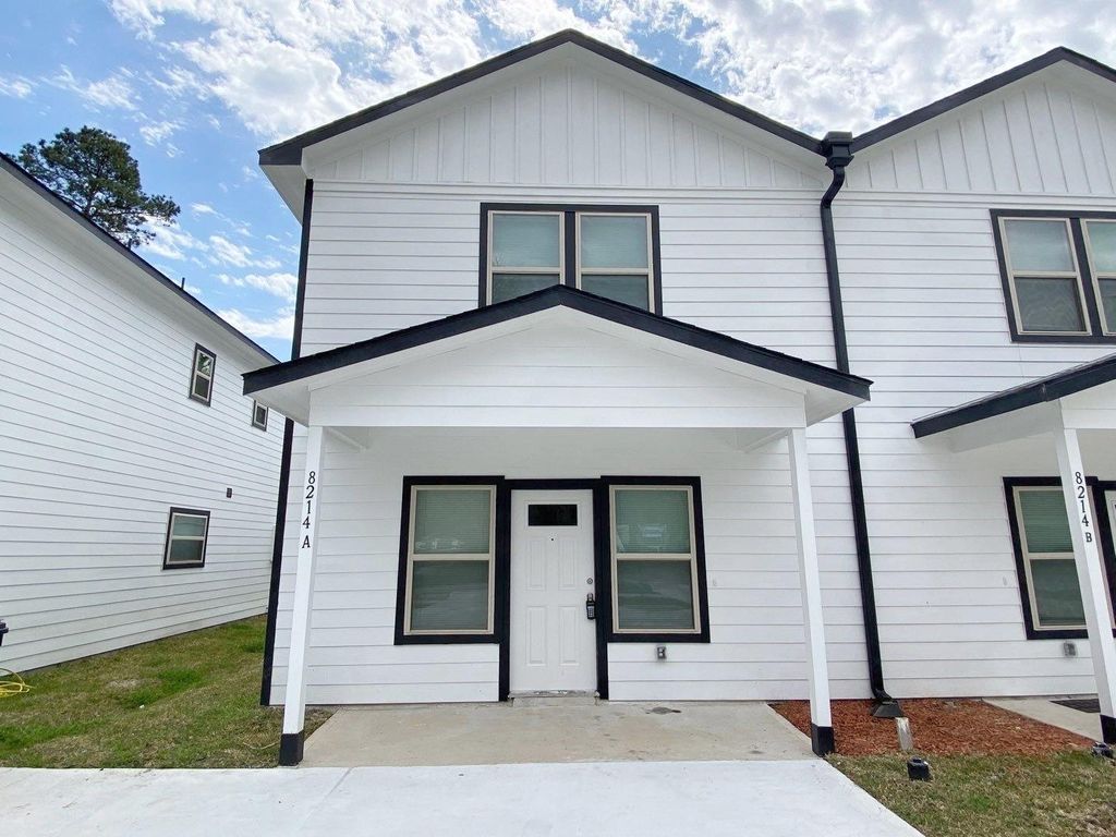 8214 Parker Drive A, Houston, TX 77078