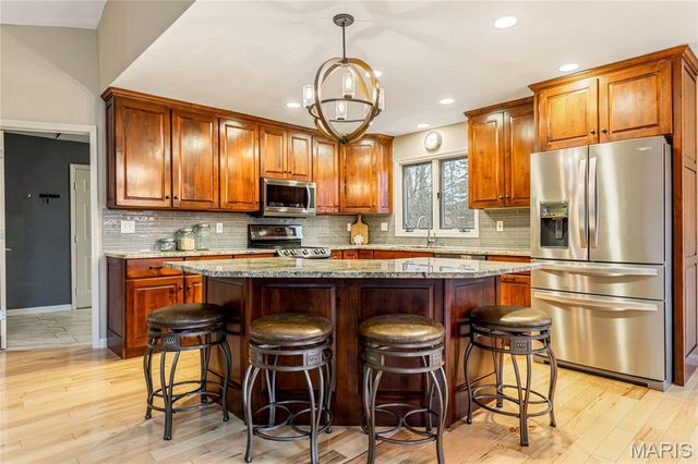 877 Red Fox Drive, Innsbrook, MO 63383