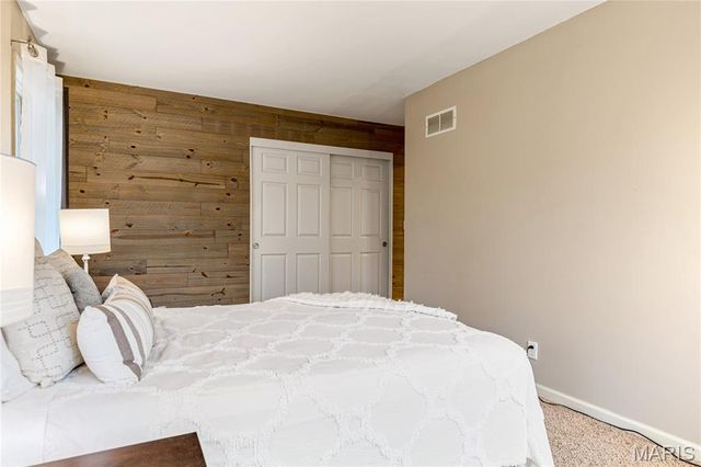 877 Red Fox Drive, Innsbrook, MO 63383