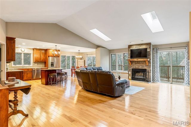 877 Red Fox Drive, Innsbrook, MO 63383