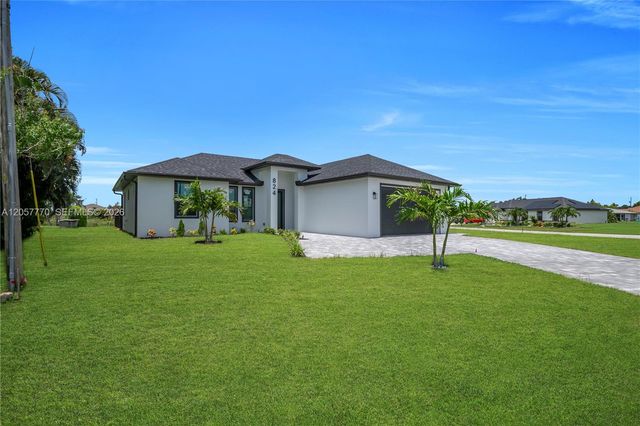 824 SW 15th St, Other City - In The State Of Florida, FL 33991