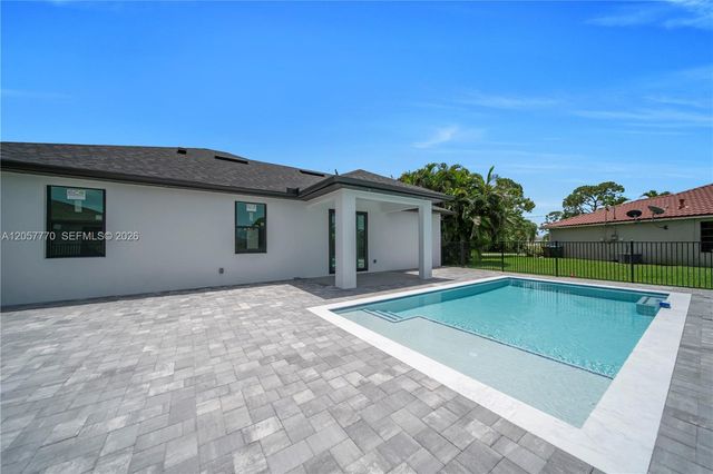 824 SW 15th St, Other City - In The State Of Florida, FL 33991