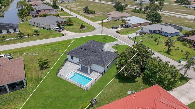 824 SW 15th St, Other City - In The State Of Florida, FL 33991