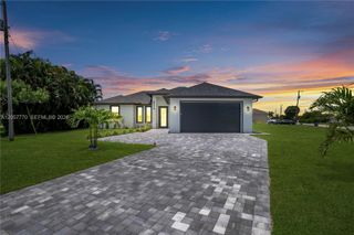 824 SW 15th St, Other City - In The State Of Florida, FL 33991