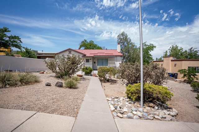219 Amherst Drive SE, Albuquerque, NM 87106