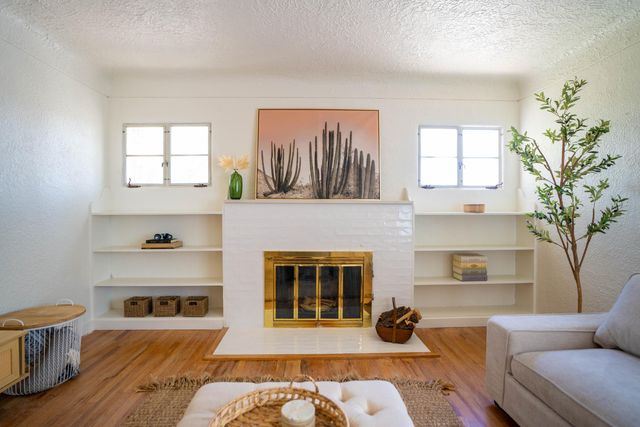219 Amherst Drive SE, Albuquerque, NM 87106