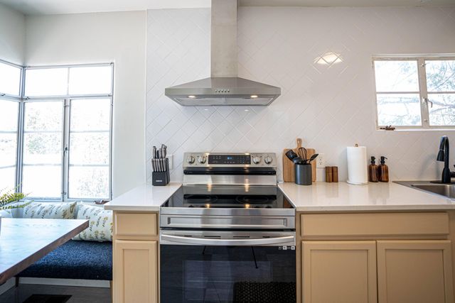219 Amherst Drive SE, Albuquerque, NM 87106