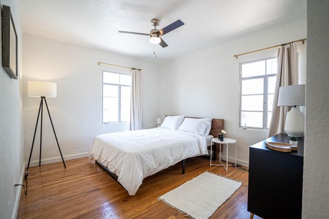 219 Amherst Drive SE, Albuquerque, NM 87106