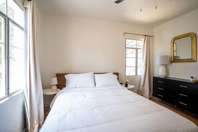 219 Amherst Drive SE, Albuquerque, NM 87106