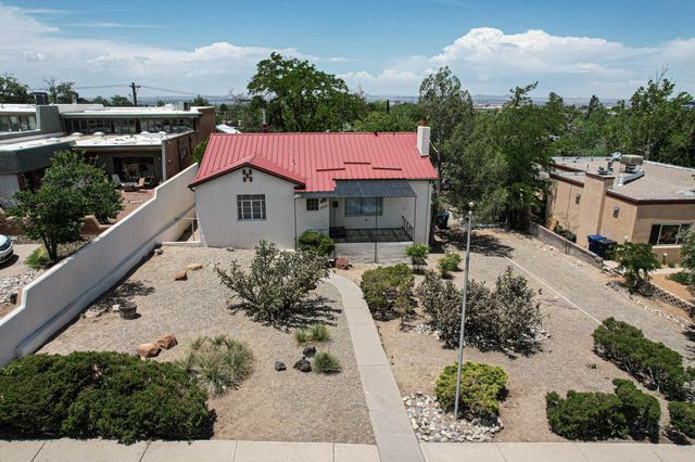 219 Amherst Drive SE, Albuquerque, NM 87106