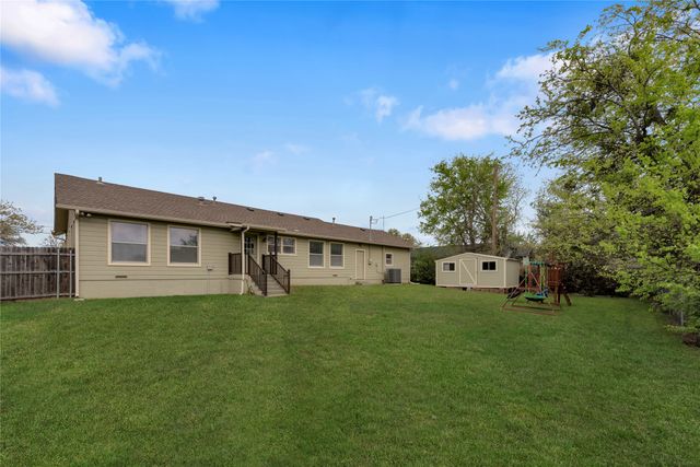 400 Veatch Street, Joshua, TX 76058